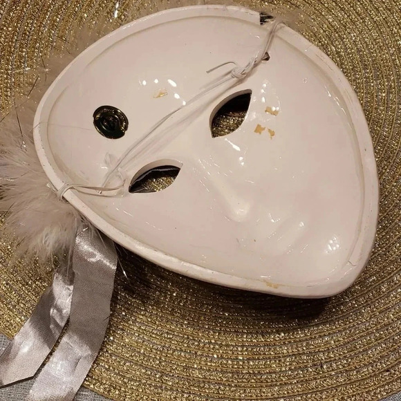 Walls decor mask - Picture 4 of 4